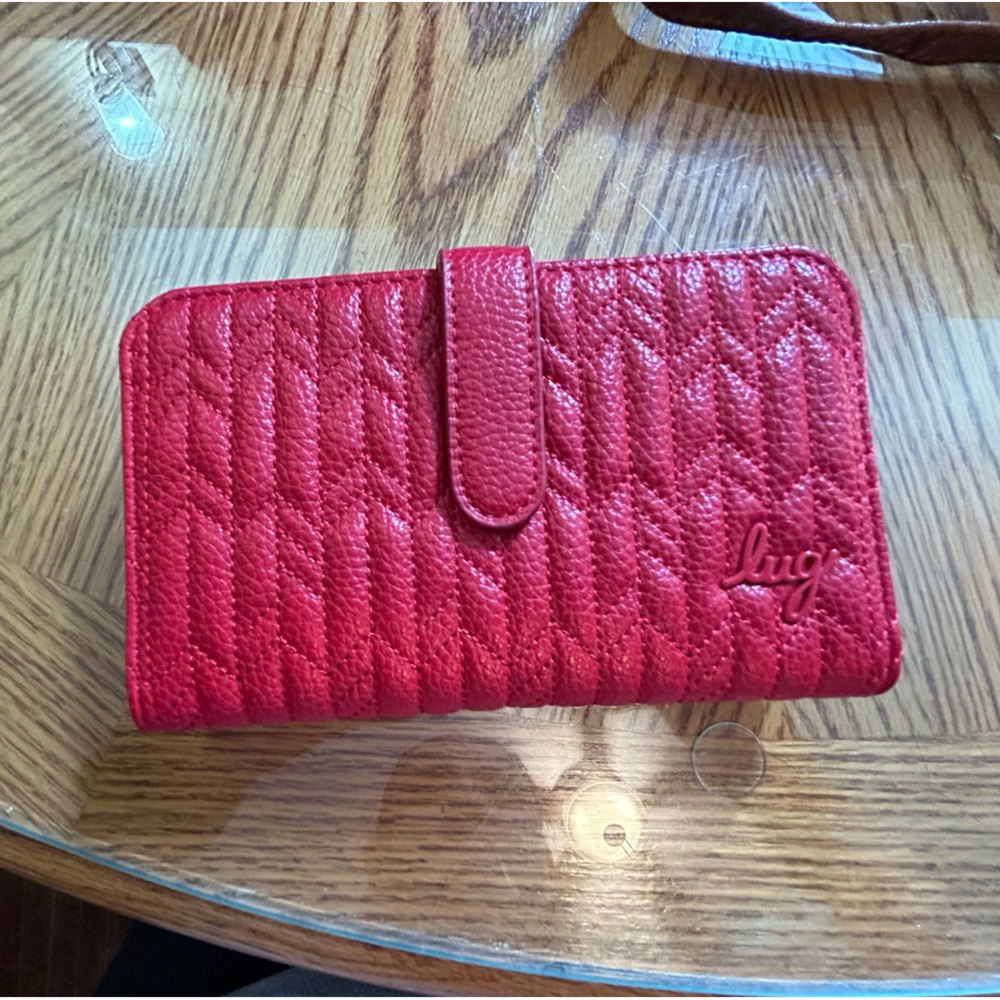 Lug wallet